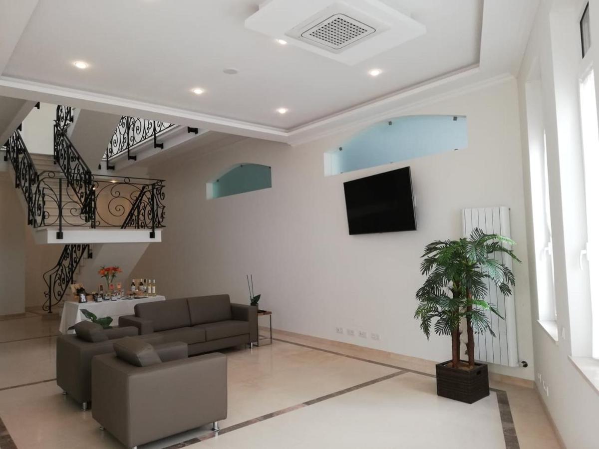 Bowen, Luxury Suites Lagos Exterior photo